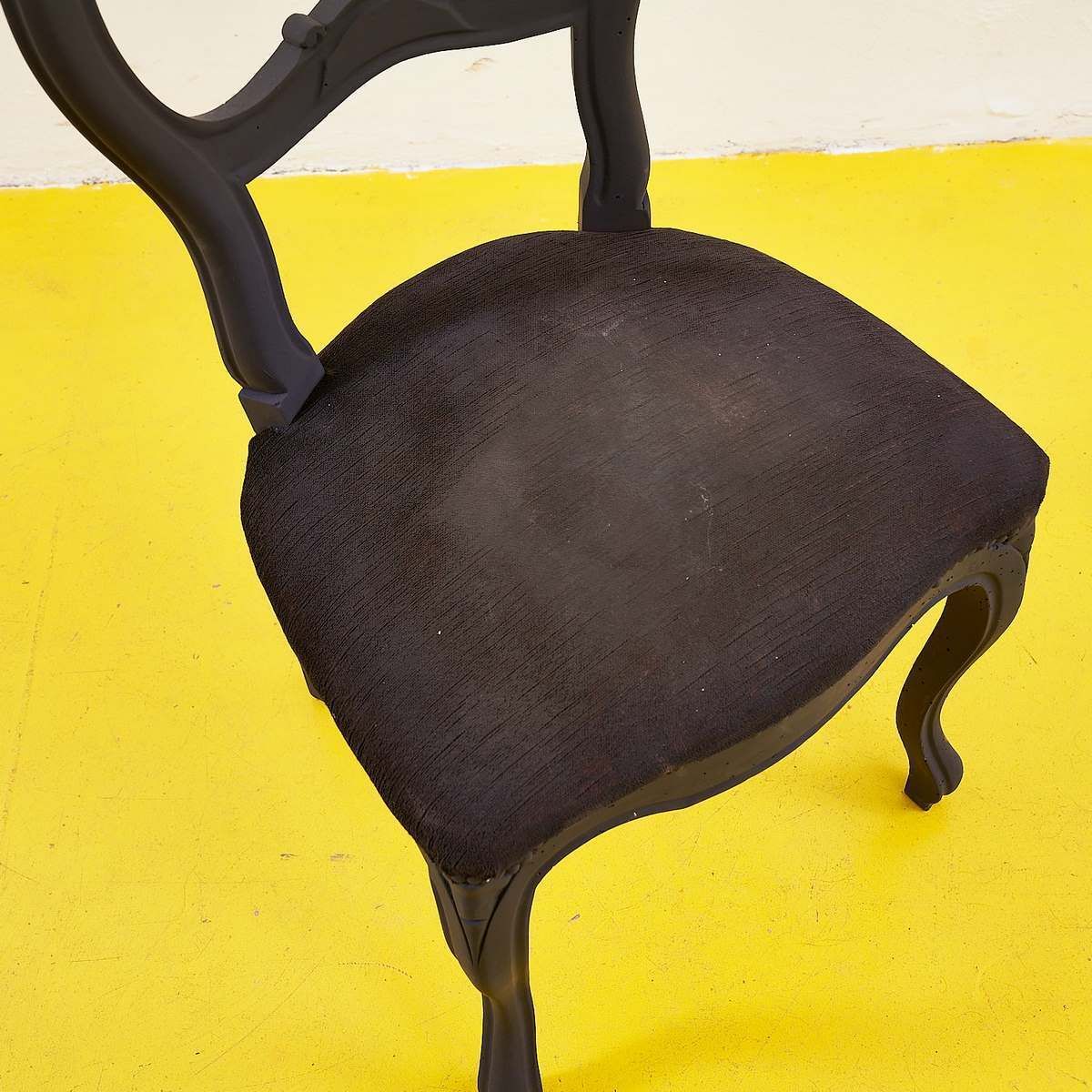 Elegant Vintage Black Wooden Chair photo Furniture