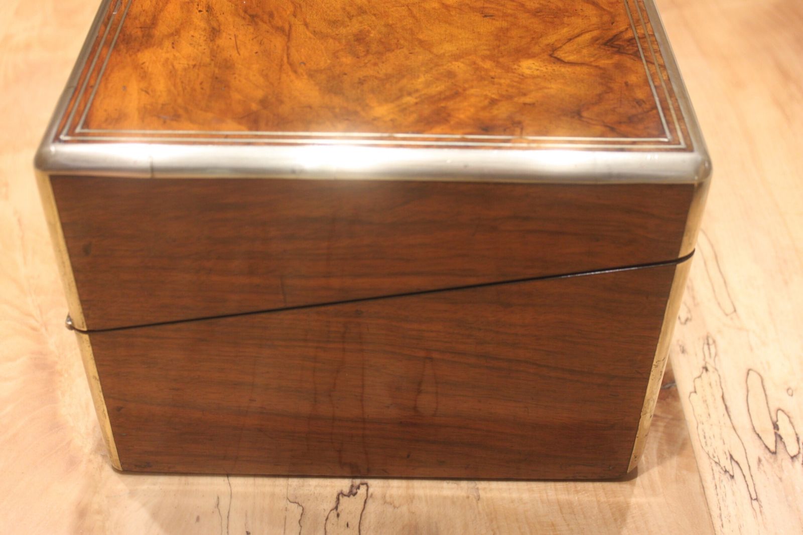 Victorian Figured Walnut Writing Slope With Bramah Lock And Keys And Secret Drawers photo 1048.0
