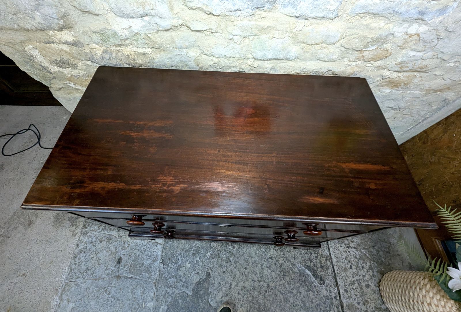 650.0 Georgian Mahogany Chest Of Drawers   3 Drawers photo