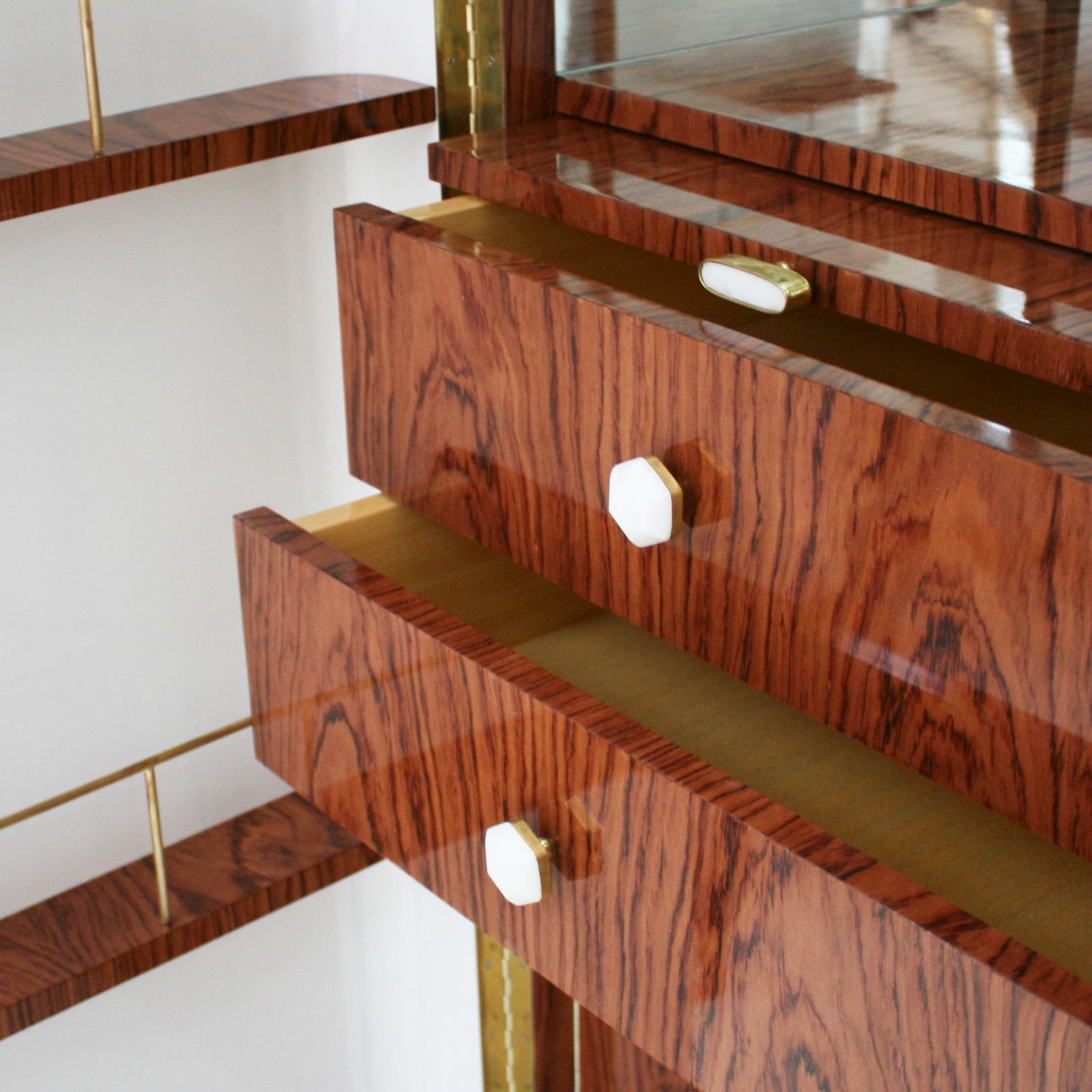 photo furniture L.A. Studio Lacquered White Wood Paolo De Poli Handles Italian Drinks Cabinet