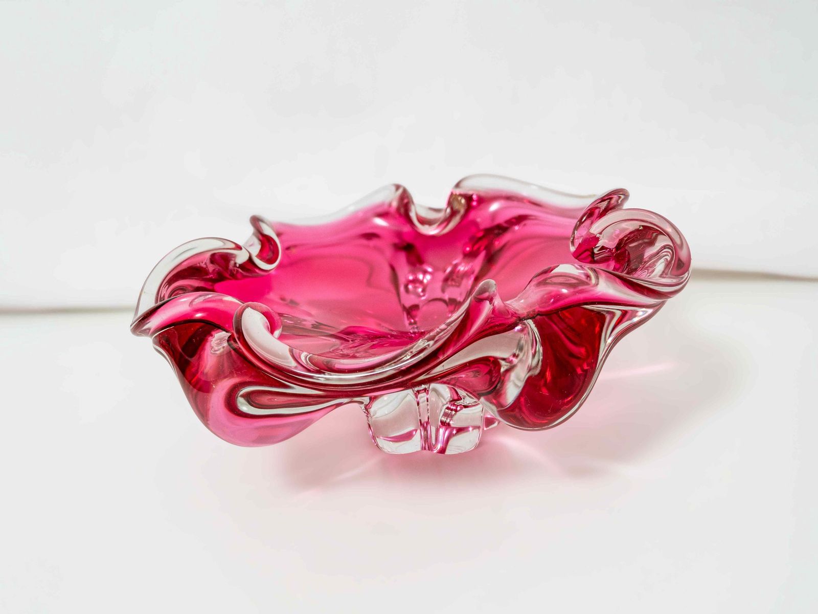 Pink Bohemian Art Glass Dish Bowl By Jozef Hospodka For Chribska Glassworks Czechoslovakia 1960s photo 65.0