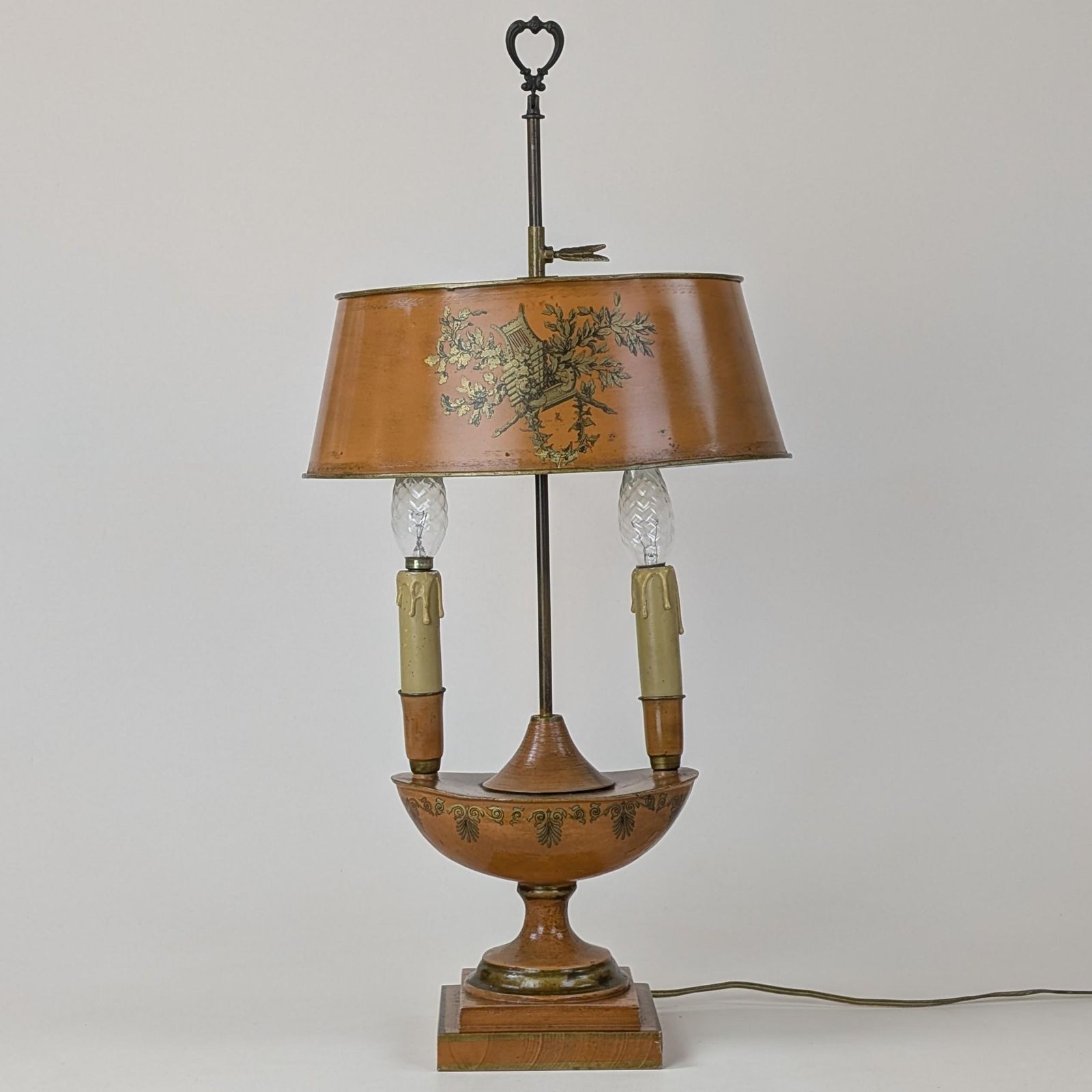 photo vintage Louis XVI Style Table Lamp: Neoclassical Transfer Decoration Light With Adjustable Tole Shade
