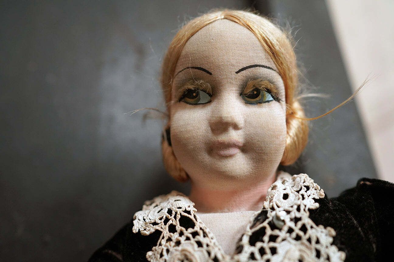 An Early 20thc Black Velvet French Boudoir Doll C.1920 photo furniture