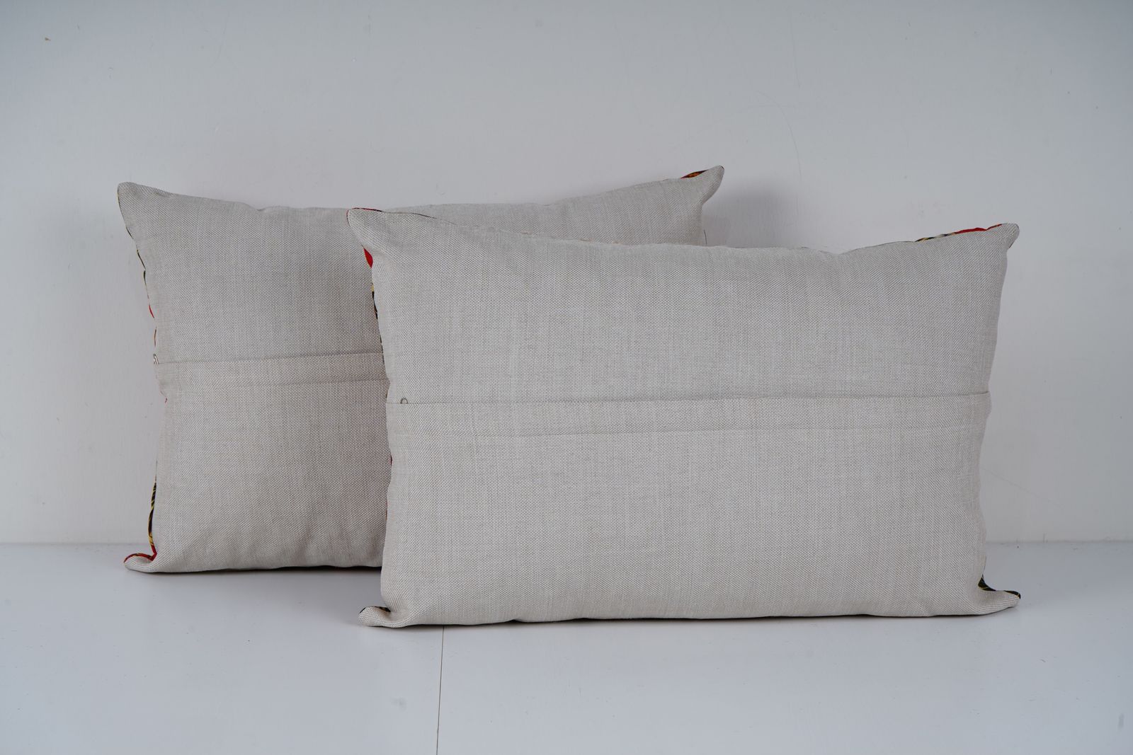 Old Uzbek Trade Cloth Pillow, Set Of Two Floral Roller Print Lumbar Cushion Cover On Cotton photo Textiles