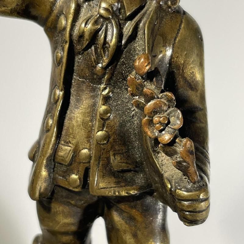 Bureaubel Met Figurine In Brons Met Eikelvorming Klokkenspel, 19e Eeuw photo vinterior