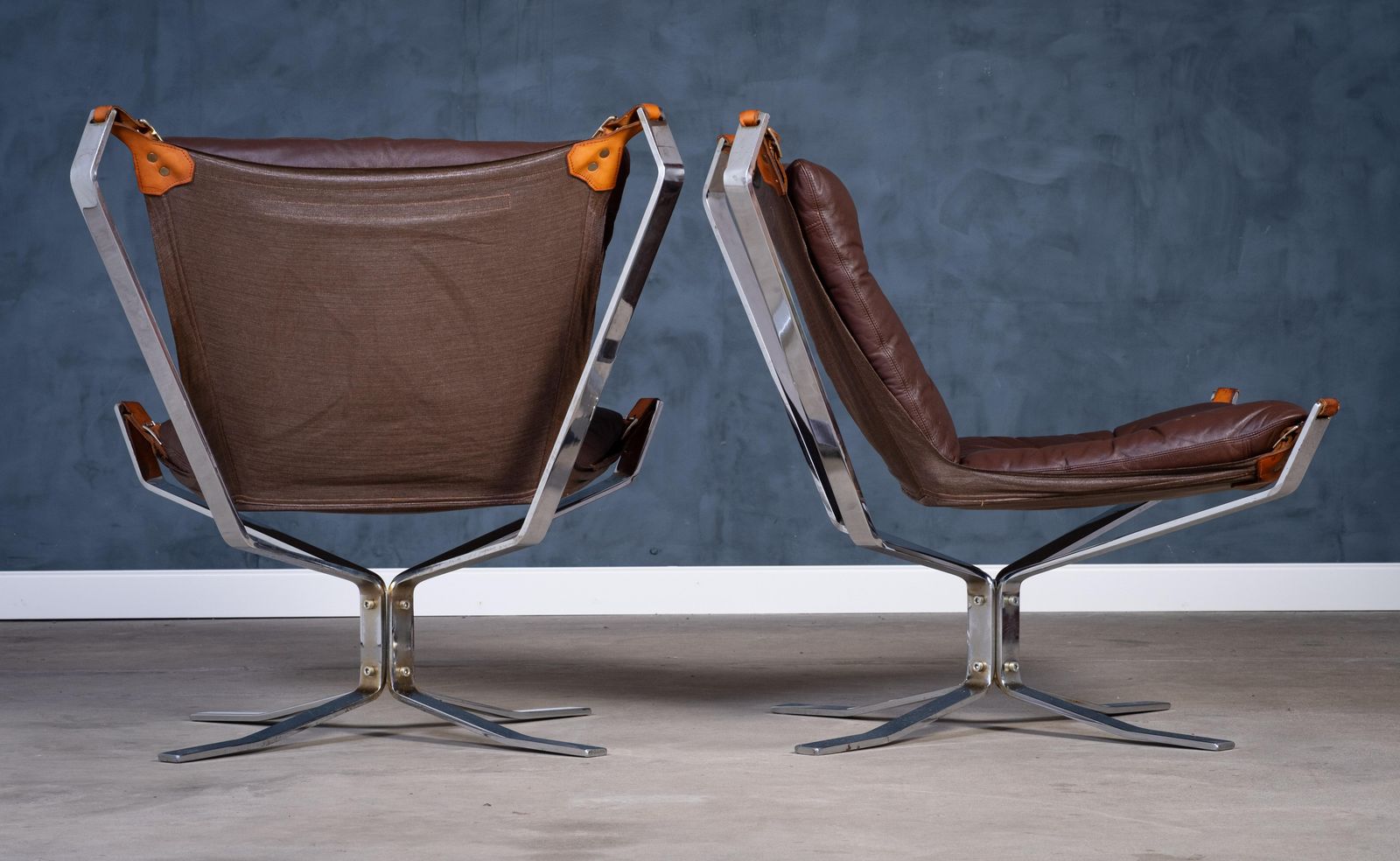 Furniture Pair Of 'Superstar' Leather Armchairs With Steel Frame, 1970s photo