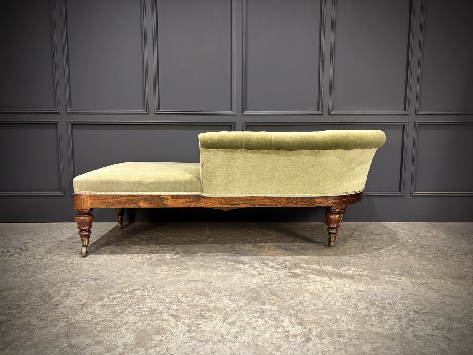 Victorian Rosewood Chaise Longue photo furniture