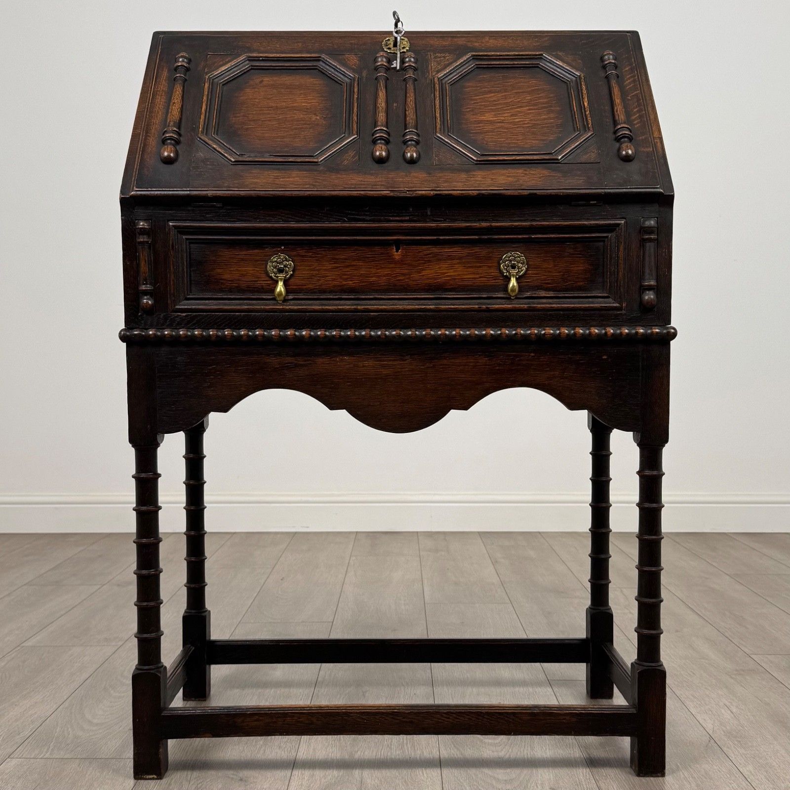 Antique 20th Century Jacobean Style Bureau In Oak