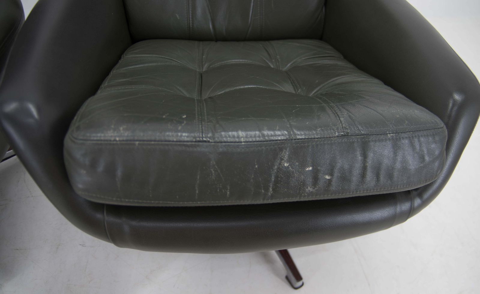 Midcentury Swivel Rocking Armchair, Peem, Finland, 1970s photo vintage