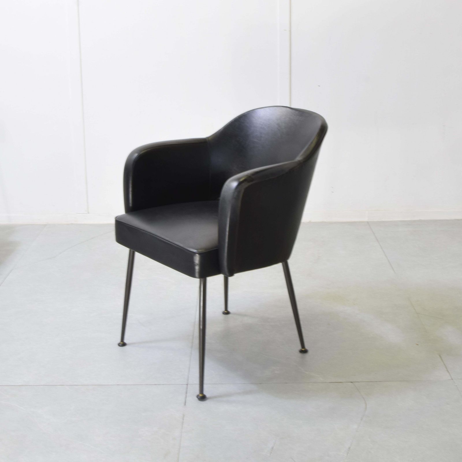 Eero Saarinen In The Manner Armchairs In Sky 1960s. photo buy
