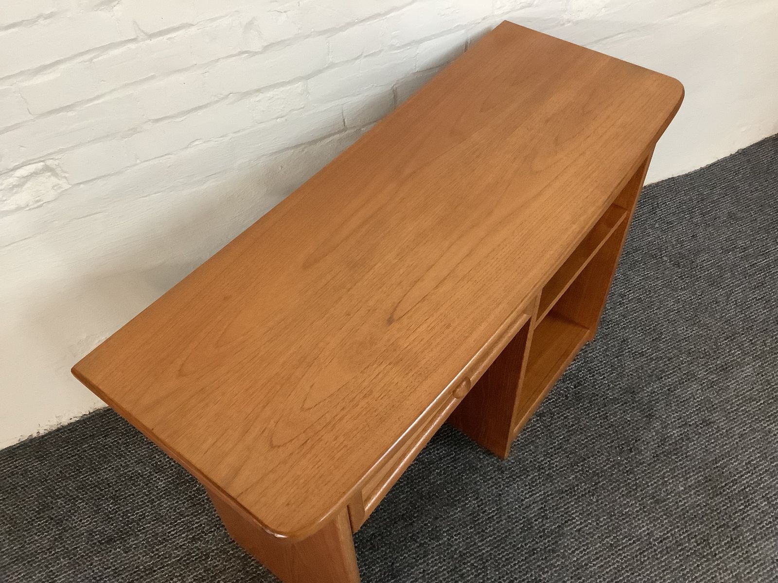 photo vinterior G Plan Albany Teak Side Table.