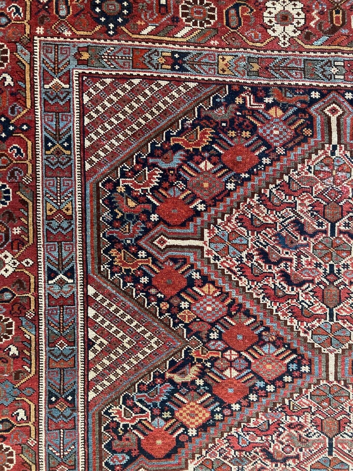 photo vintage Antique Khamseh Rug 1.78m X 1.45m