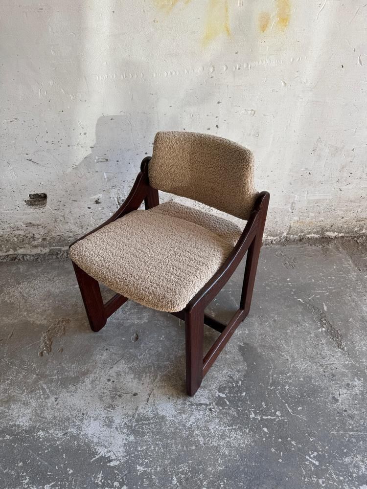 photo for sale Mid Century Modern White Table And Chairs, Set Of 5