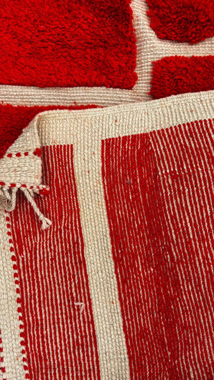 photo vinterior Handwoven Moroccan Mrirt Wool Rug 190x300 Cm | Red And Cream Geometric Design | Modern Berber Carpet / Moroccan Beni Ourain Carpet