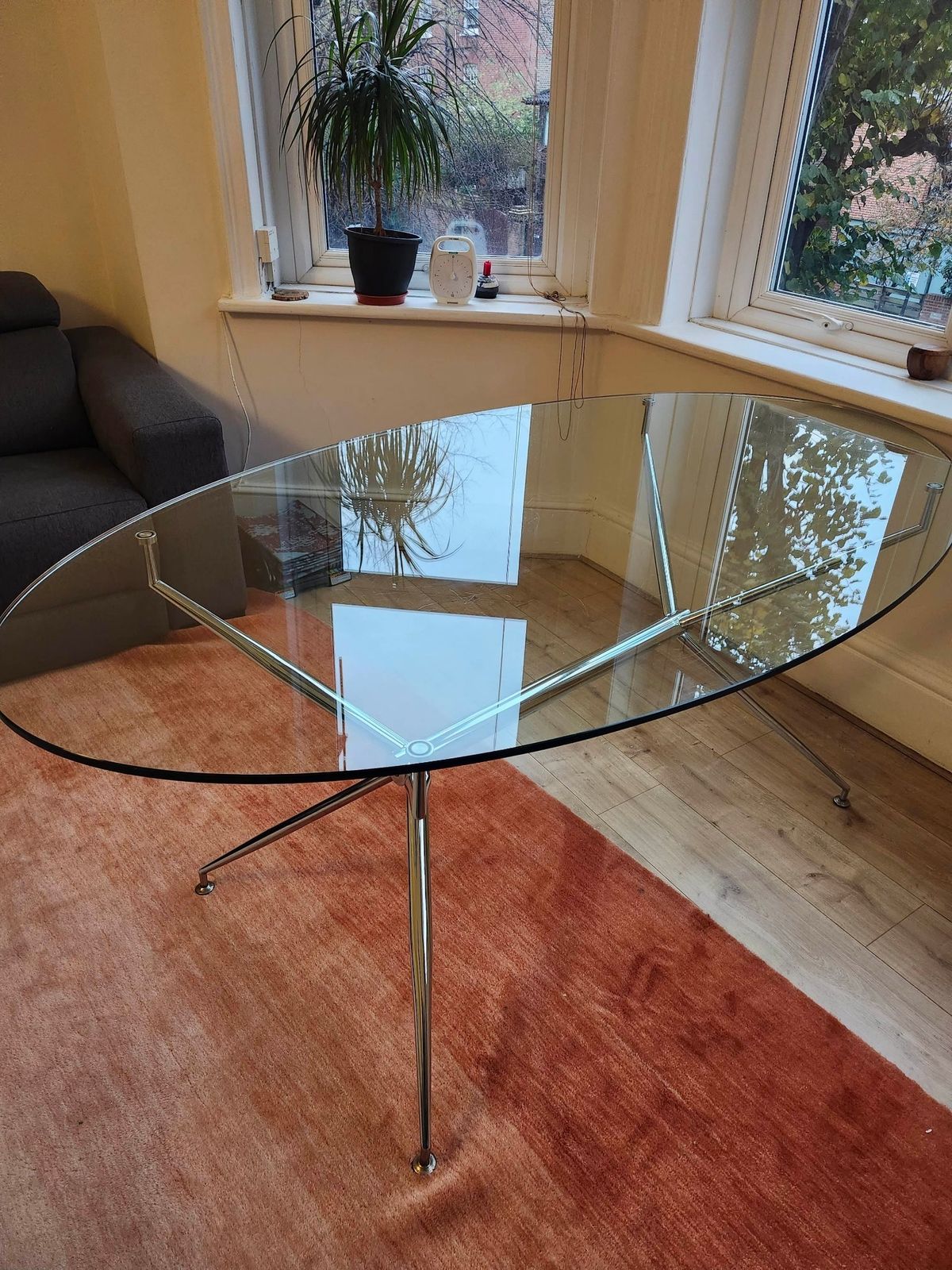 Designer Italian Glass And Chrome Legs   4 6 Person   Dining Table photo Furniture