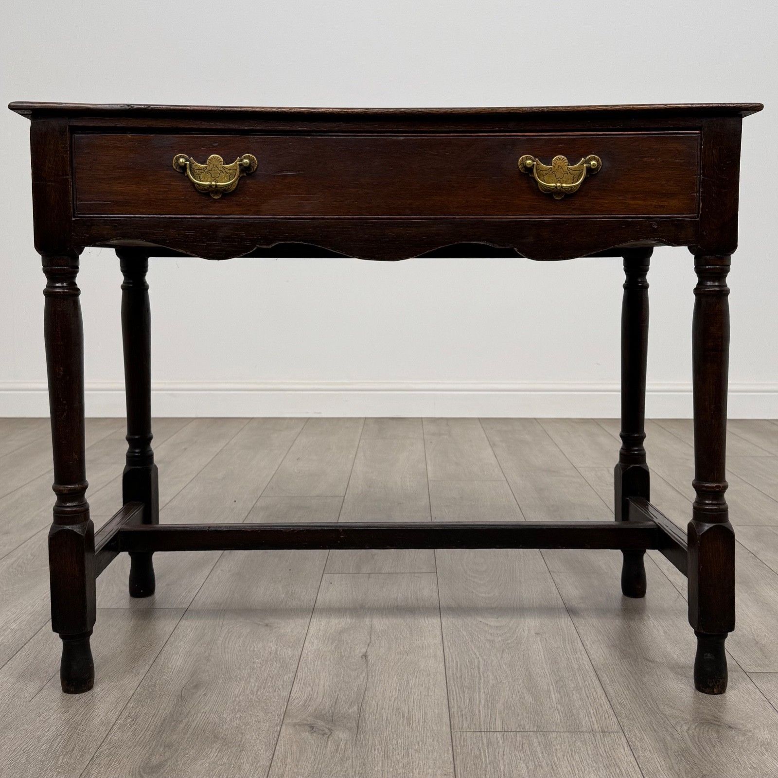 Antique 18th Century Side Table In Oak