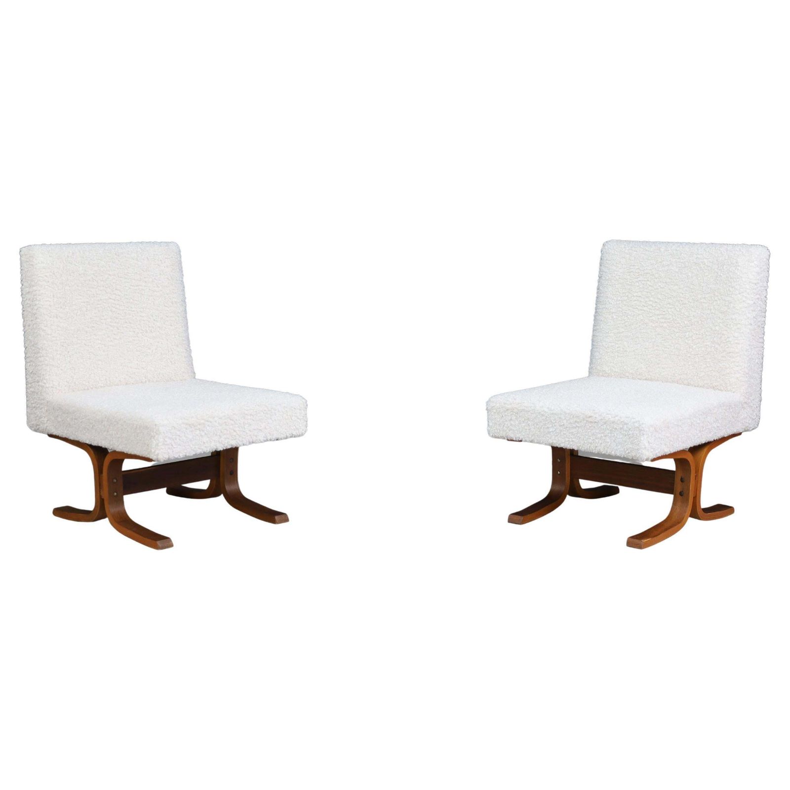 Set Of Two Ludvik Volak Bentwood Lounge Chairs In Off White Bouclé, Cz 1960s