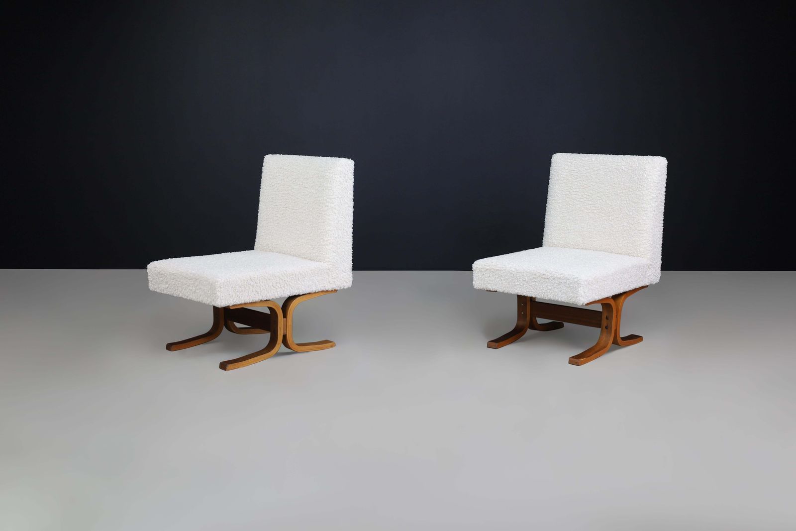 photo furniture Set Of Two Ludvik Volak Bentwood Lounge Chairs In Off White Bouclé, Cz 1960s