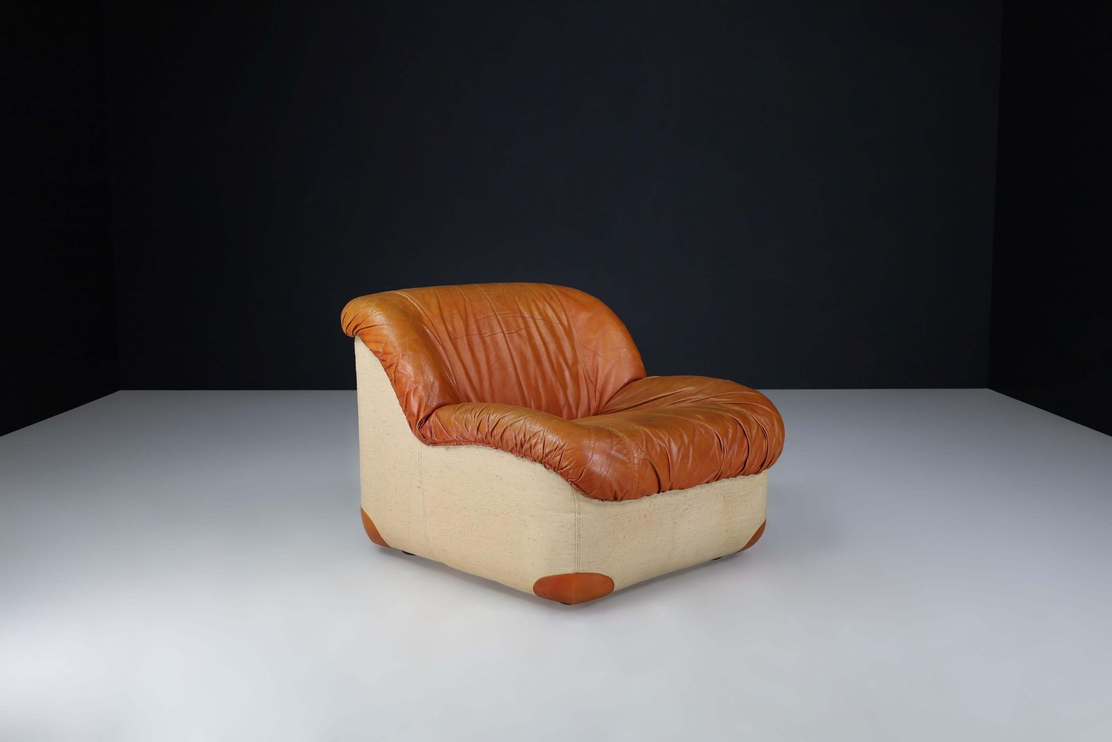Mid Century Modern Lounge Chairs By Guido Faleschini In Patinated Cognac Leather photo for sale