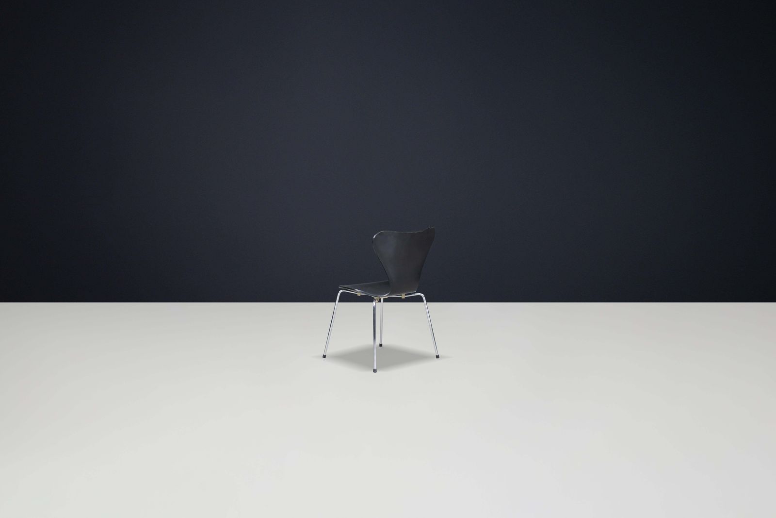 Scandinavian Black Arne Jacobsen For Fritz Hansen 3107 Series 7 Dining Chair photo 373.0