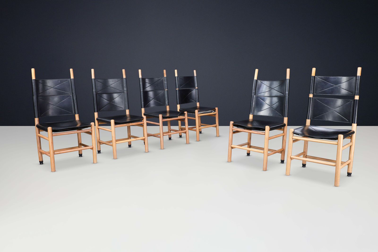 Carlo Scarpa Black Leather Kentucky Dining Room Chairs For Bernini, Italy  1977 photo furniture