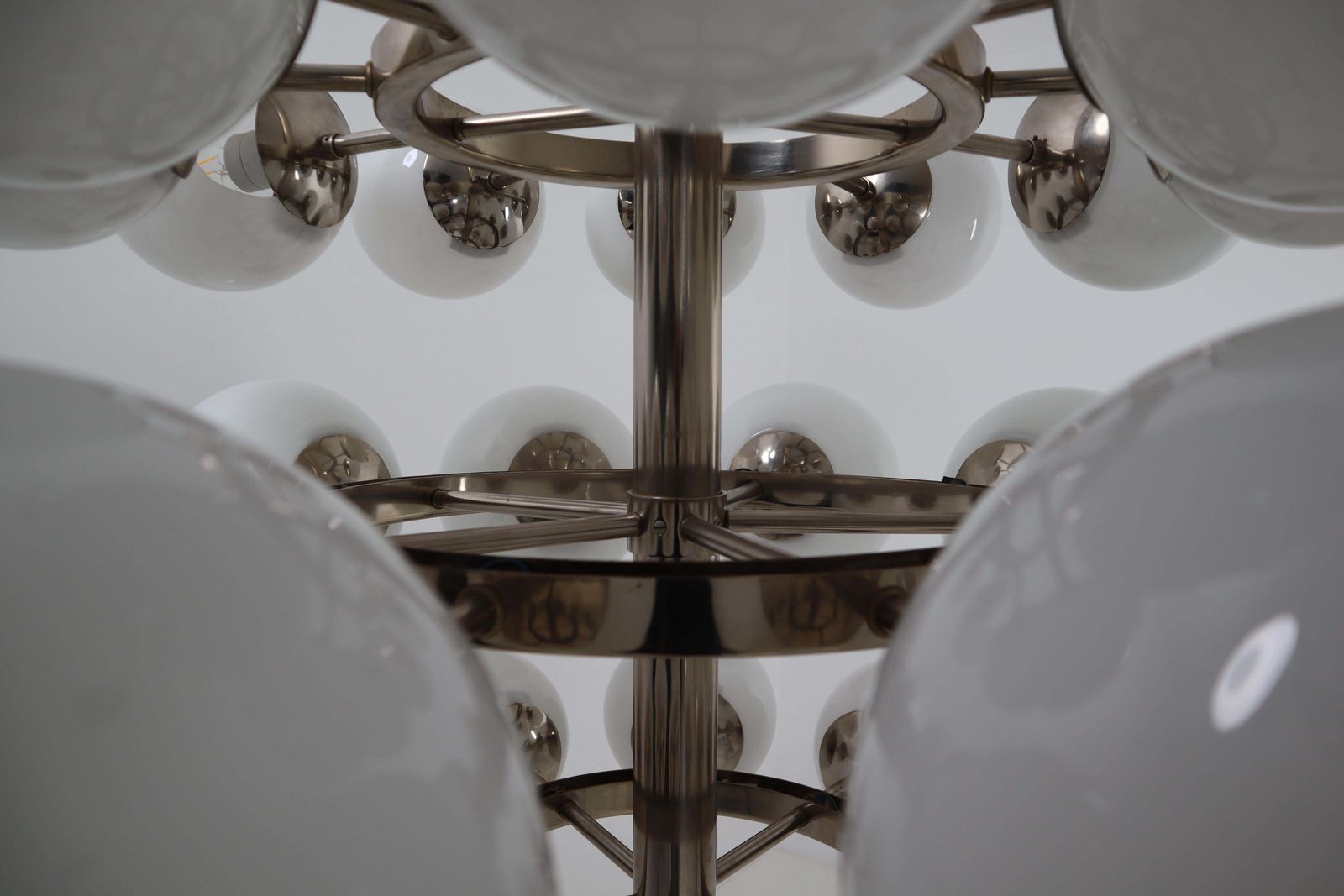 photo vinterior Mid Century Modernist Chandelier With 30 Handblown Opaline Glass Globes