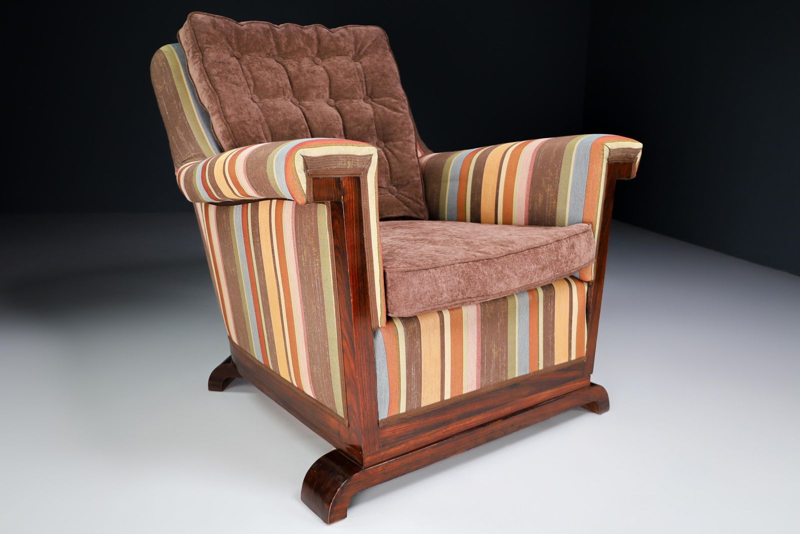 Large Monumental Art Deco Armchair In Walnut And Re Upholstered Fabric, France photo vinterior