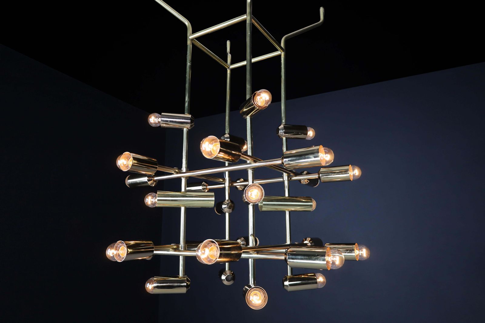 Mid Century Brass Chandelier Wit 28 Lights, Switzerland 1960s. photo 3728.0