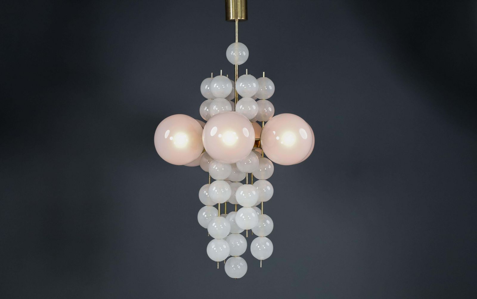 photo furniture Xl Hotel Chandelier With Brass Fixture And Hand Blowed Frosted Glass Globes