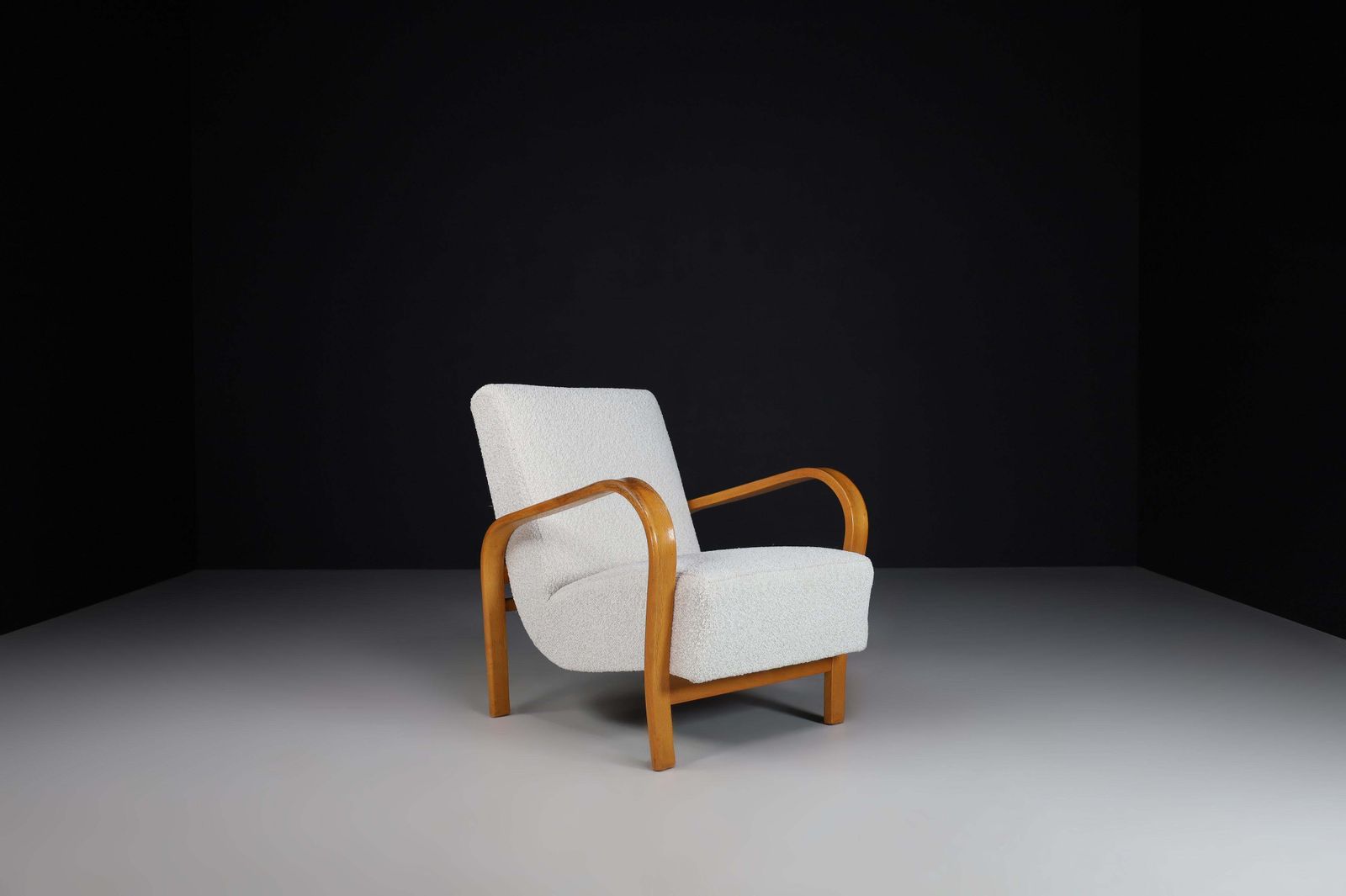 Karel Koželka & Antonín Kropáček Bentwood Armchairs. photo vintage