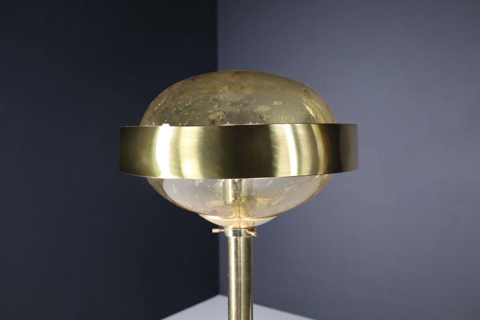 Mid Century Brass Floor Lamp With Hand Blown Glass Shade – Prague, 1960s photo vinterior