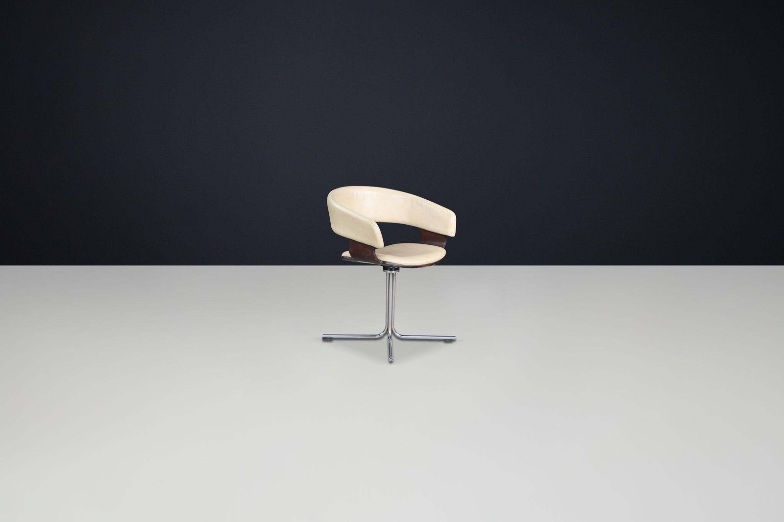Modern Swivel Dining Armchairs By John Coleman For Allermuir, USA, 1990s photo vinterior