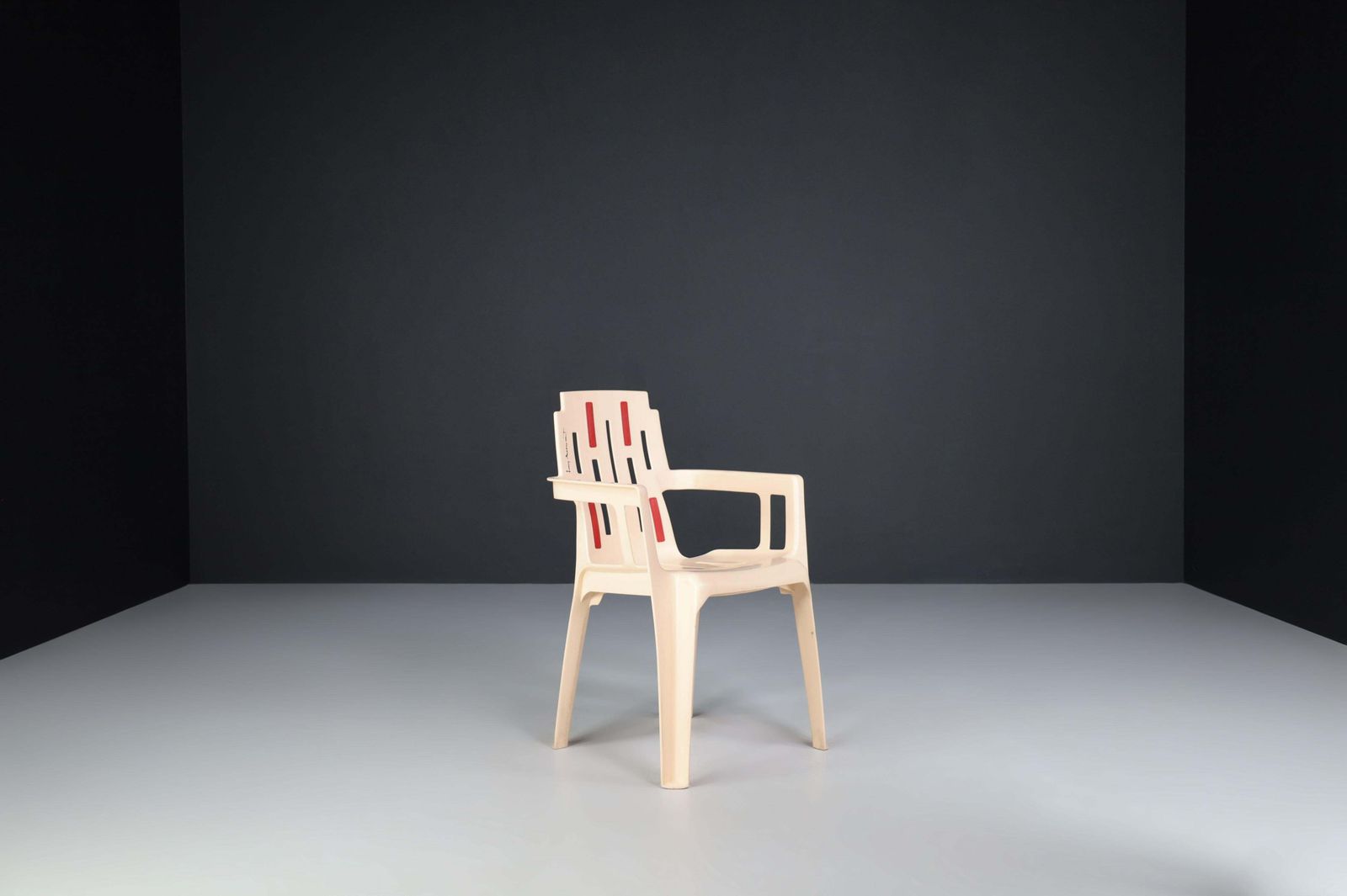 photo buy Pierre Paulin 'Boston' Chairs For Henry Massonnet, France 1988