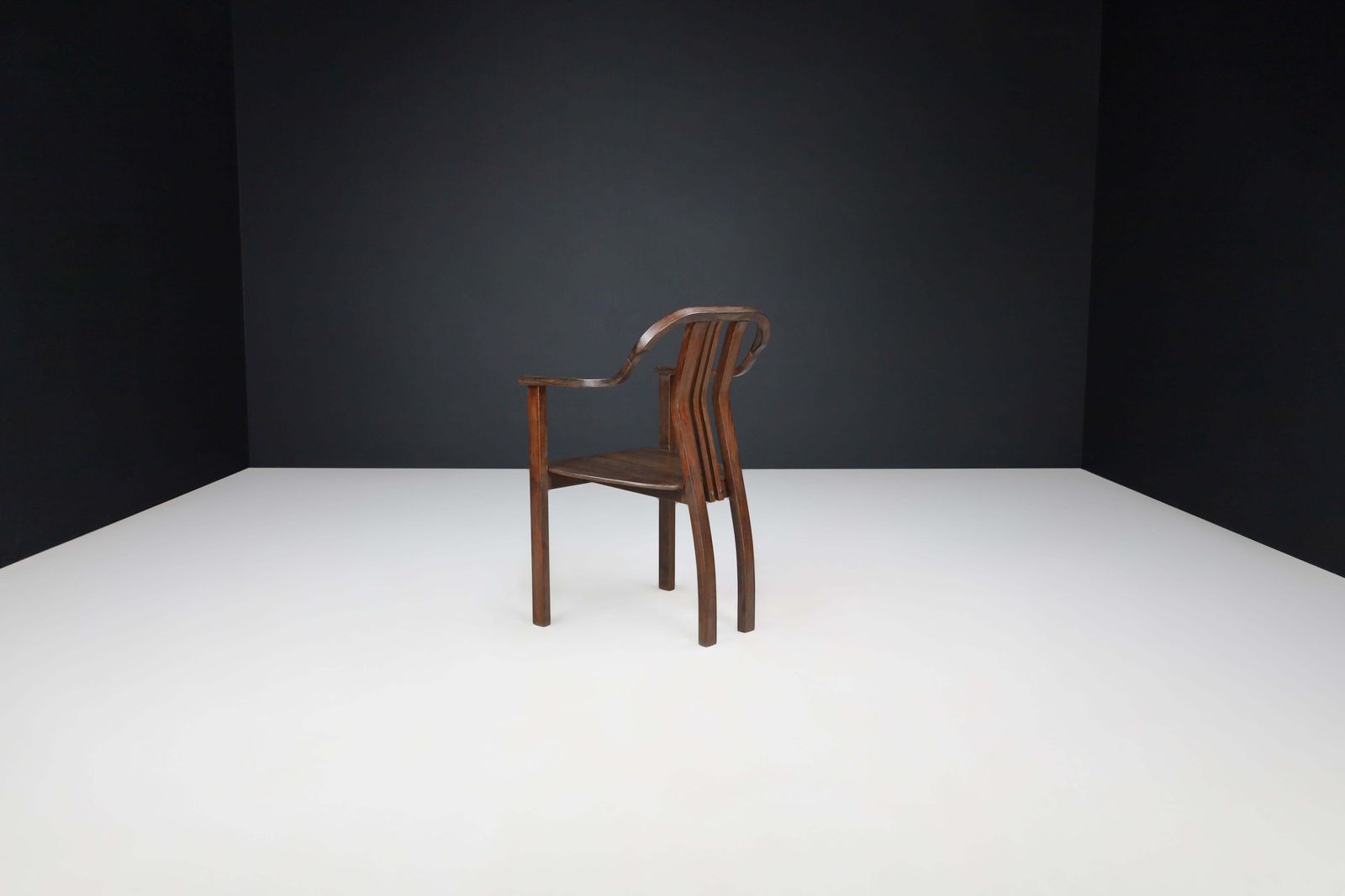 Bentwood Armchair, Czechoslovakia, 1930s — Art Deco Meets Bauhaus Elegance photo vinterior