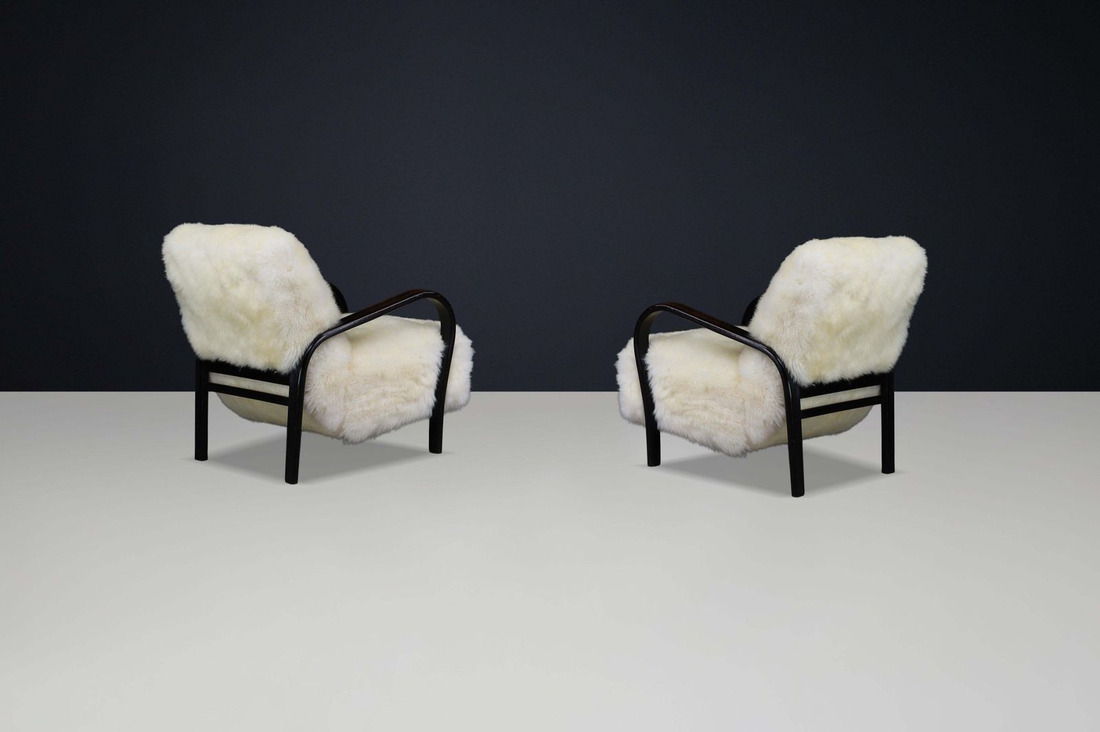 1940s Kozelka & Kropacek Armchairs In Ivory Texel Sheepskin Dark Patinated Frame photo Furniture