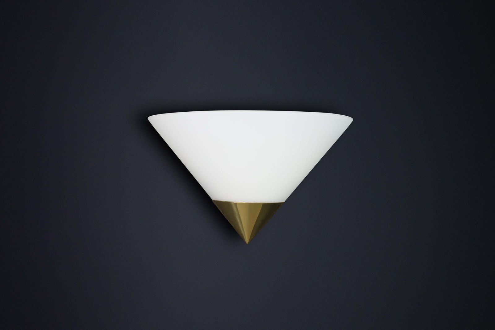 photo vinterior Vintage Glashütte Limburg Wall Sconces, Brass And Opaline Glass, 1980s