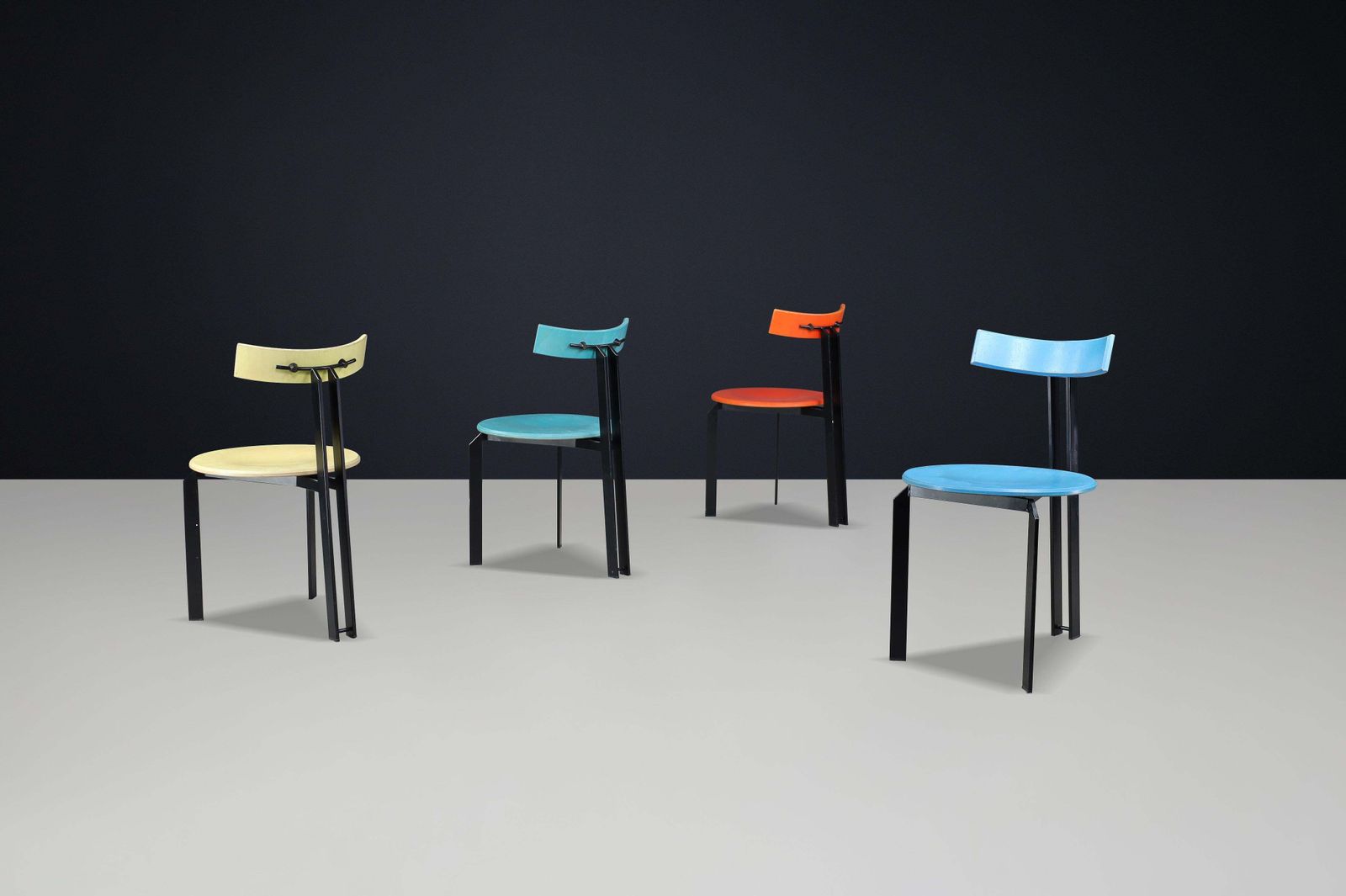 Set Of 4 ‘Zeta’ Postmodern Dining Chairs By Harvink, Netherlands, 1980s photo vintage