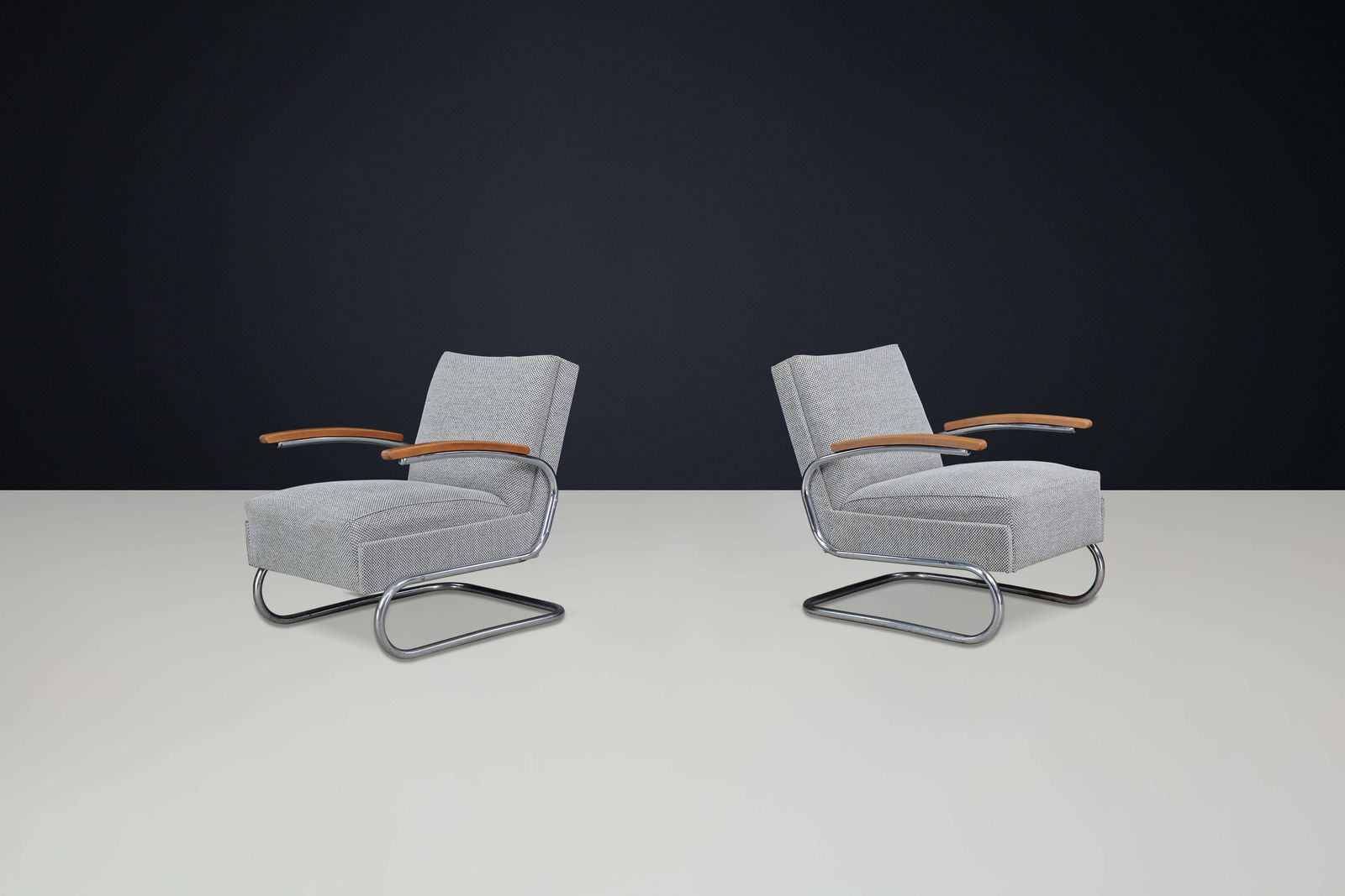 Pair Of Reupholstered Bauhaus Thonet Cantilever Armchairs In Tubular Steel, 1935 photo for sale