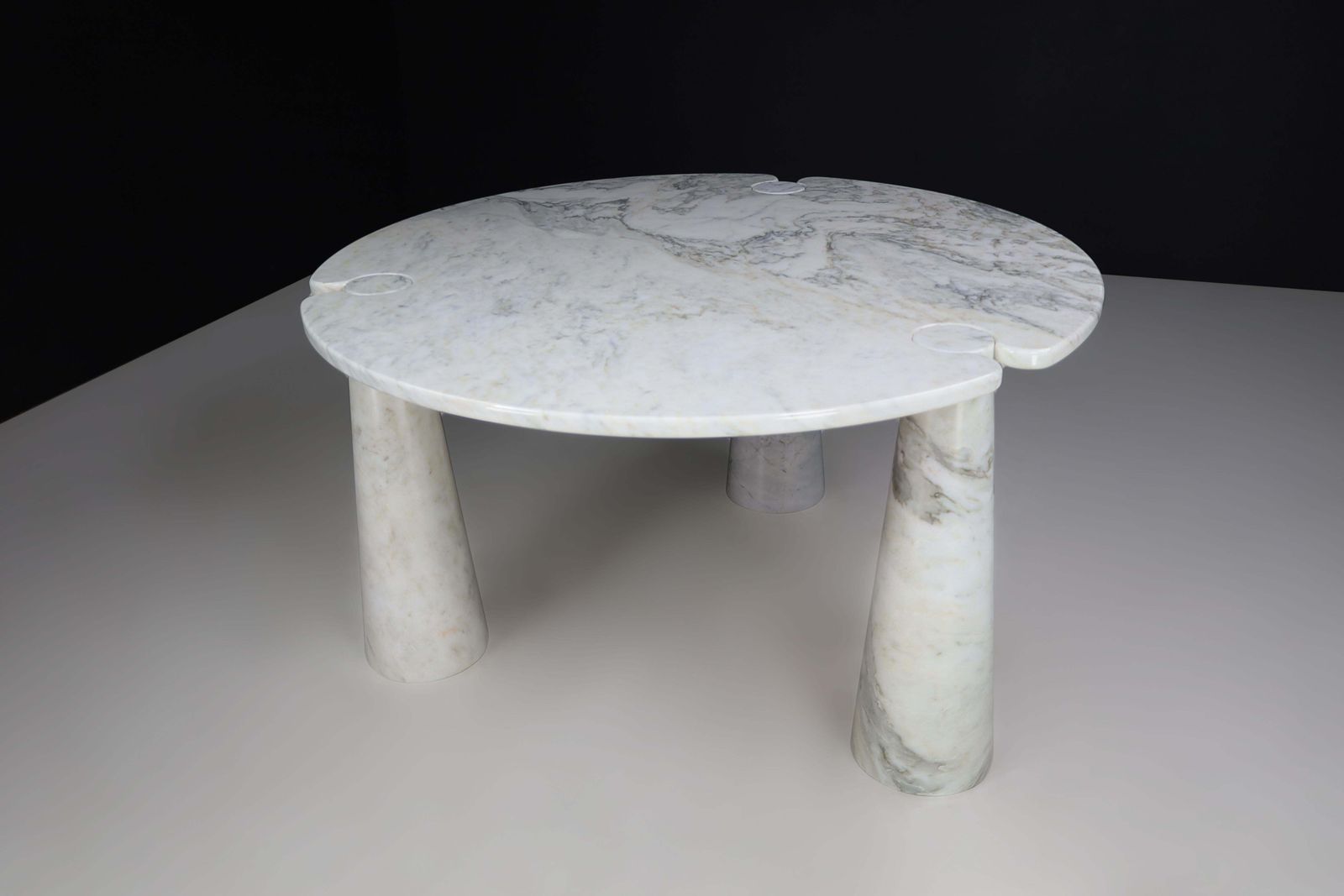 Angelo Mangiarotti For Skipper White Carrara Marble "Eros" Round Center Table photo vintage