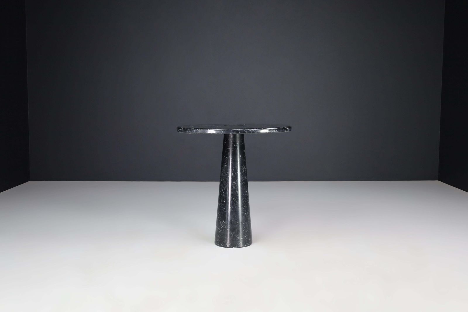 photo buy Angelo Mangiarotti Set Of 2 Nero Marquina Marble Consoles For Skipper Italy 1970