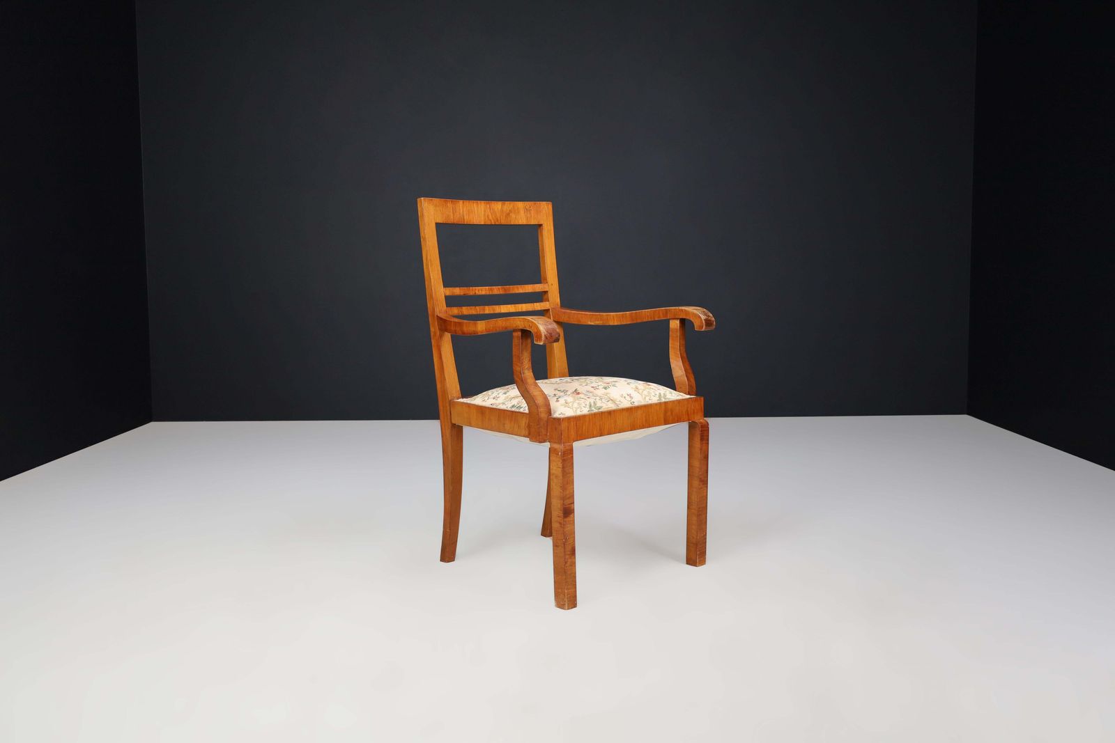 photo vinterior Walnut Art Deco Armchairs Featuring Original Floral Upholstery, Cz 1930