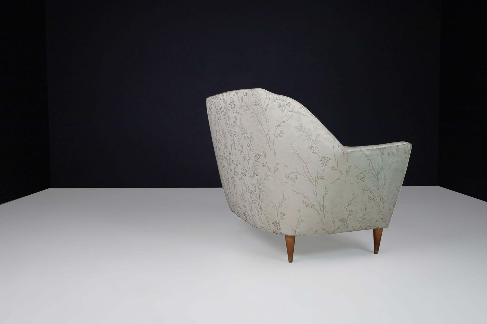 Mid Century Sofa In Leaf Motif Fabric And Tapered Wooden Legs, Italy, 1950s photo vintage