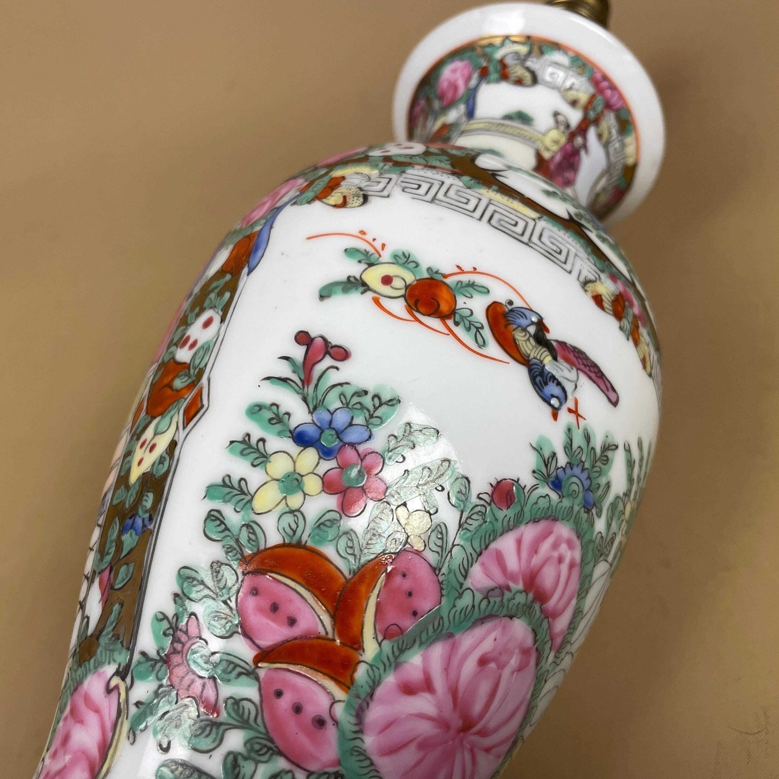 photo for sale Oriental Ceramic Lamp Light Bedside Table Hand Painted Design Pattern Wood Base Chinese Vase Antique Brass Vintage Ginger Jar White