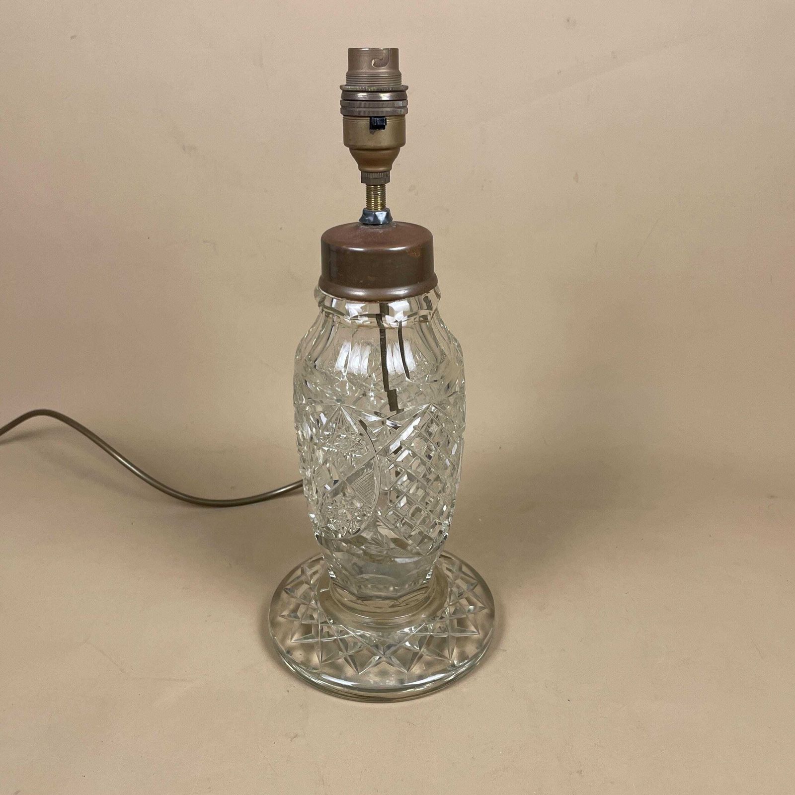 Antique Clear Cut Glass Lamp Light Bedside Table Copper Metal Fitting Art Deco Round Base Vintage Elegant Regency Classic photo furniture