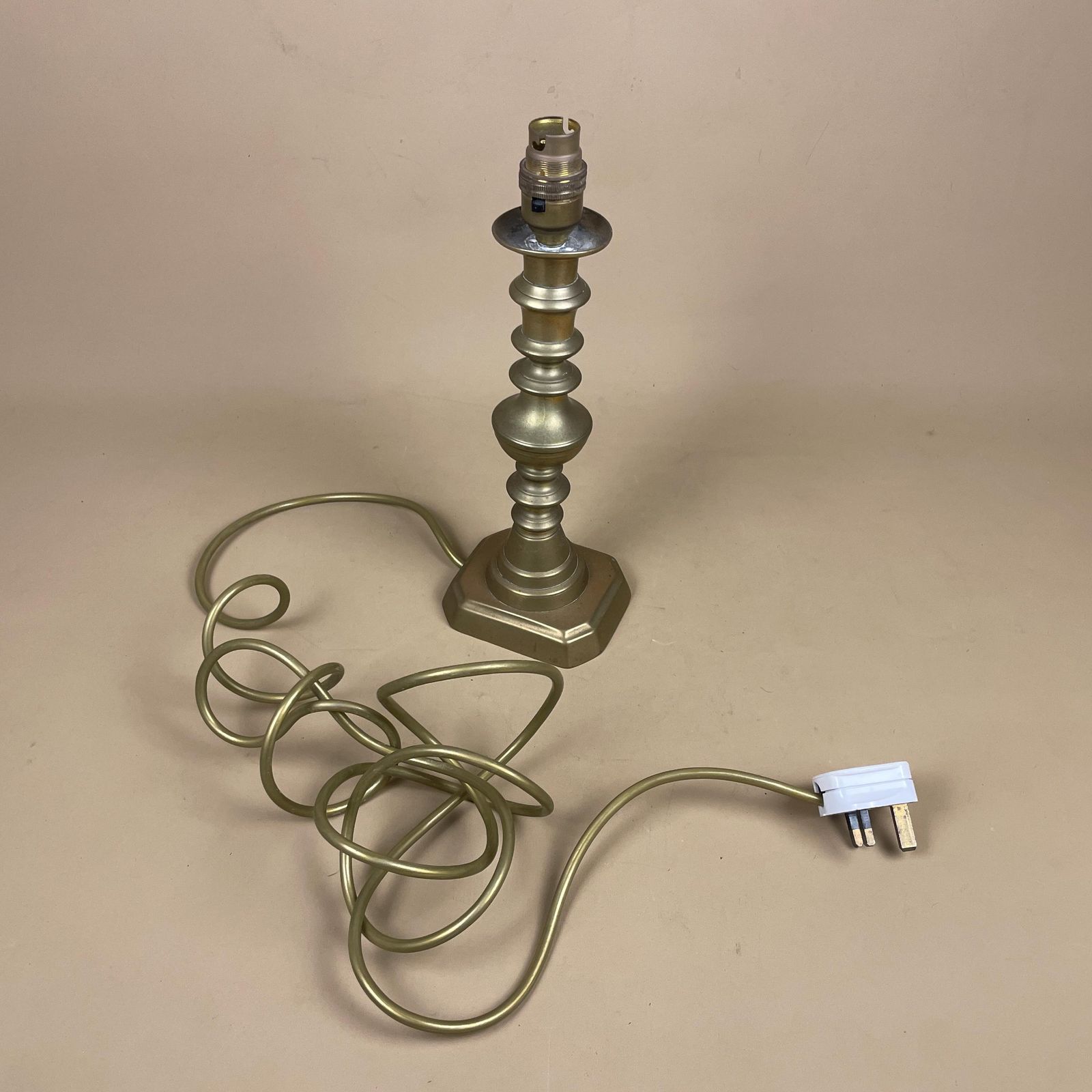 photo for sale Antique Metal Gold Brass Lamp Light Ornate Vintage Pattern Bedside Side Column Regency Classic Candle Shape Elegant