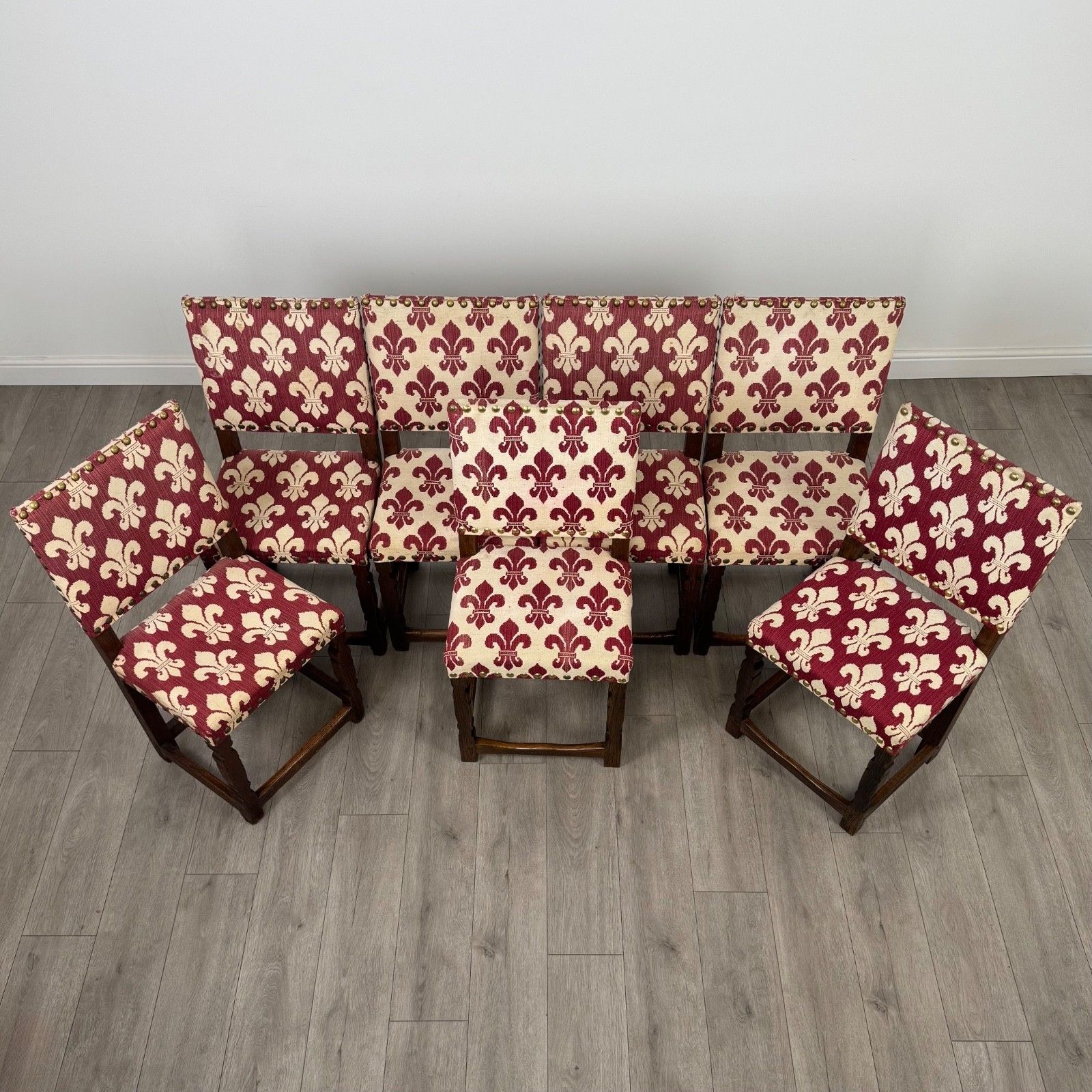 photo furniture Antique 20th Century Good Quality Set Of 14 Oak Dining Chairs
