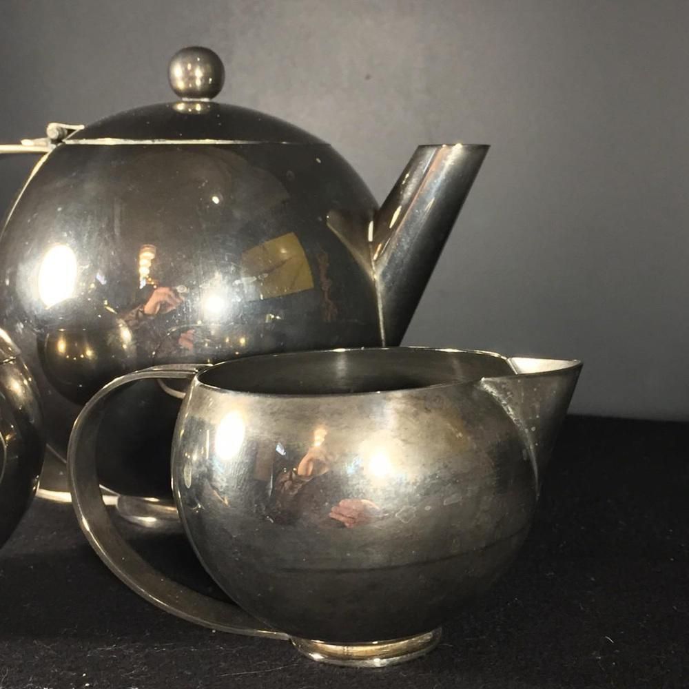 Art Deco Modernist Zilveren Metalen Thee  Of Koffieservies, Jaren 1940, Set Van 3 photo for sale