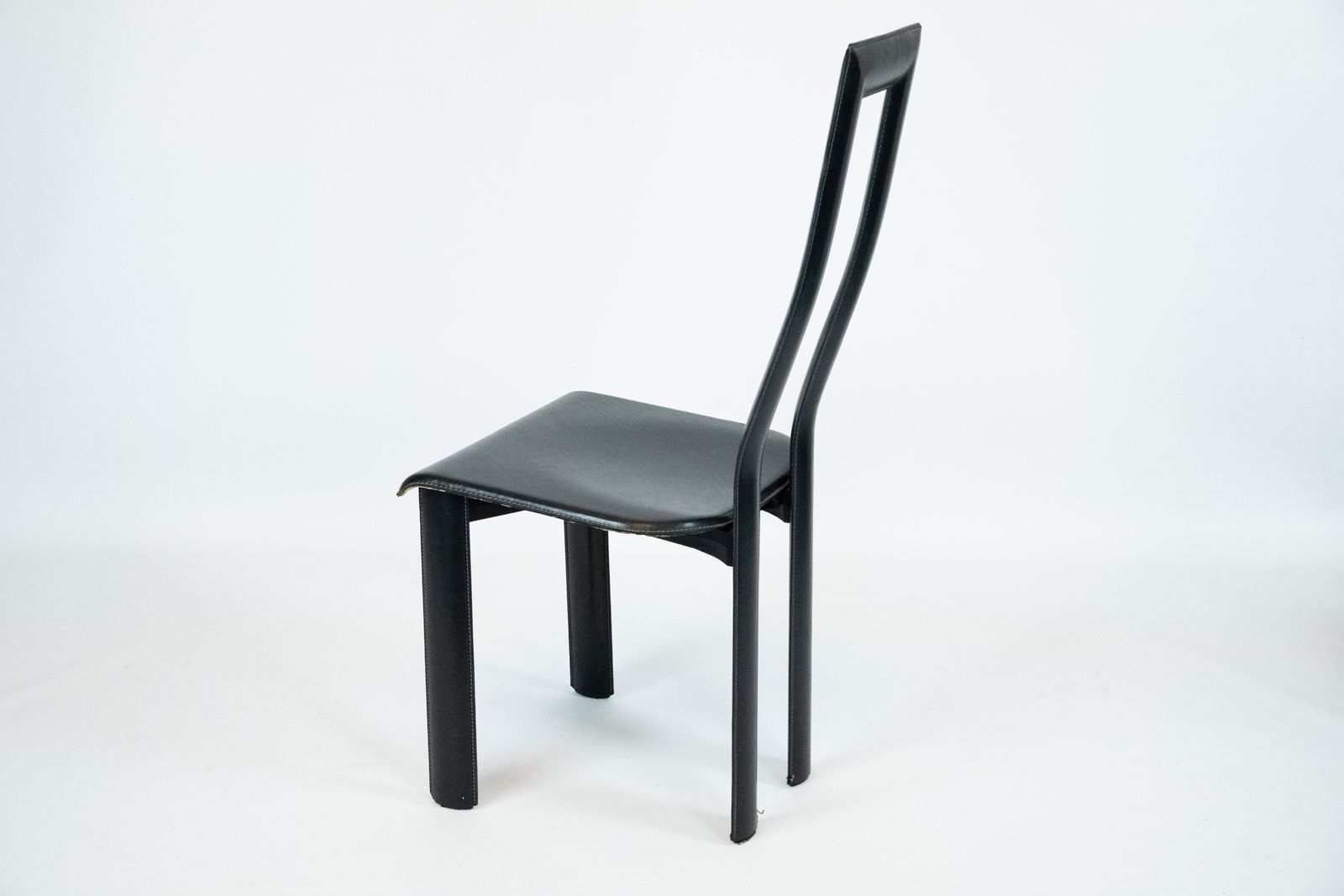 Postmodern Set Of Ten Leather Dining Chairs By Antonello Mosca For Ycami. Italy 1980s photo for sale