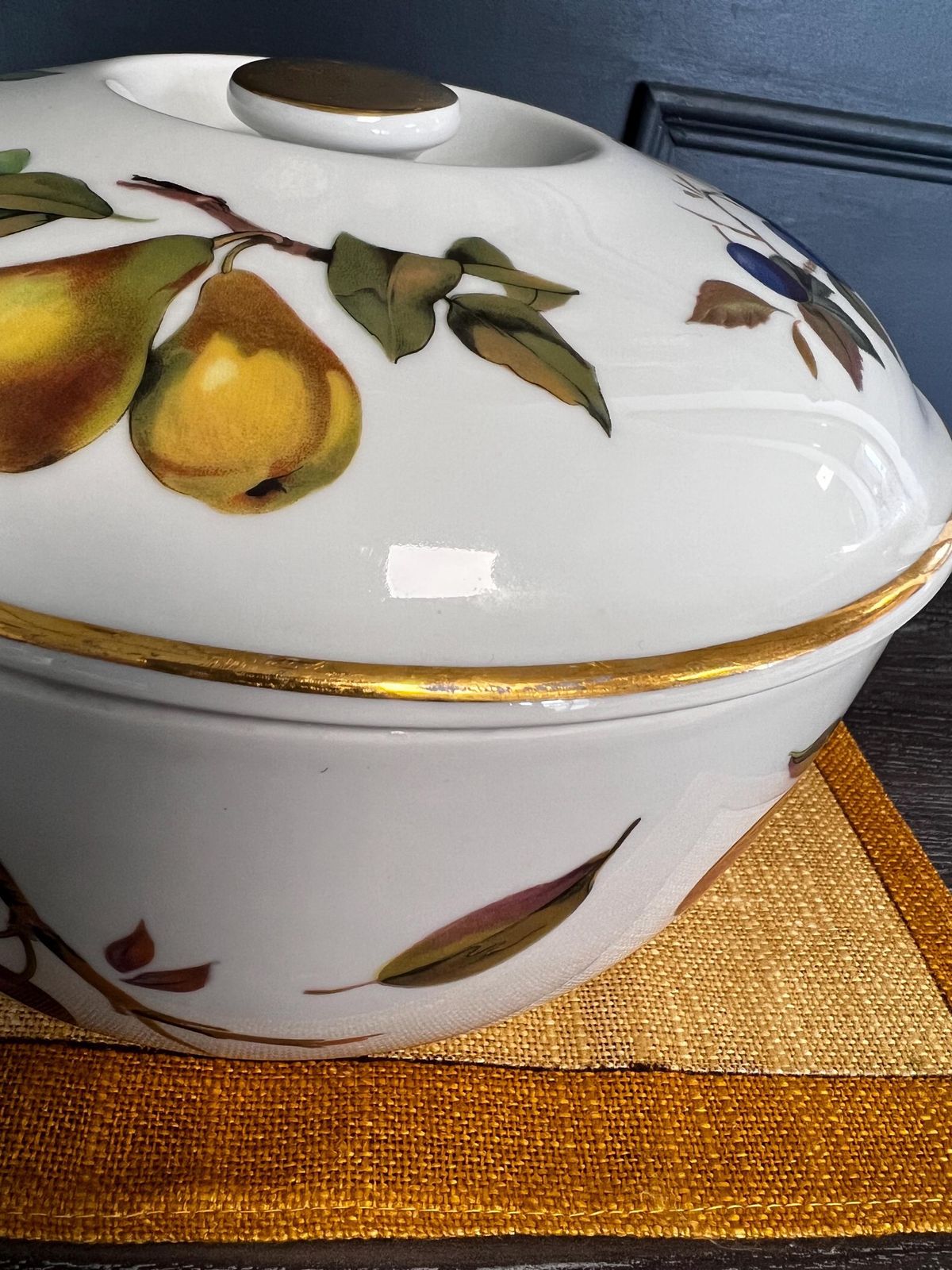 Royal Worcester Gold Collection Casserole Dish With Lid. photo for sale