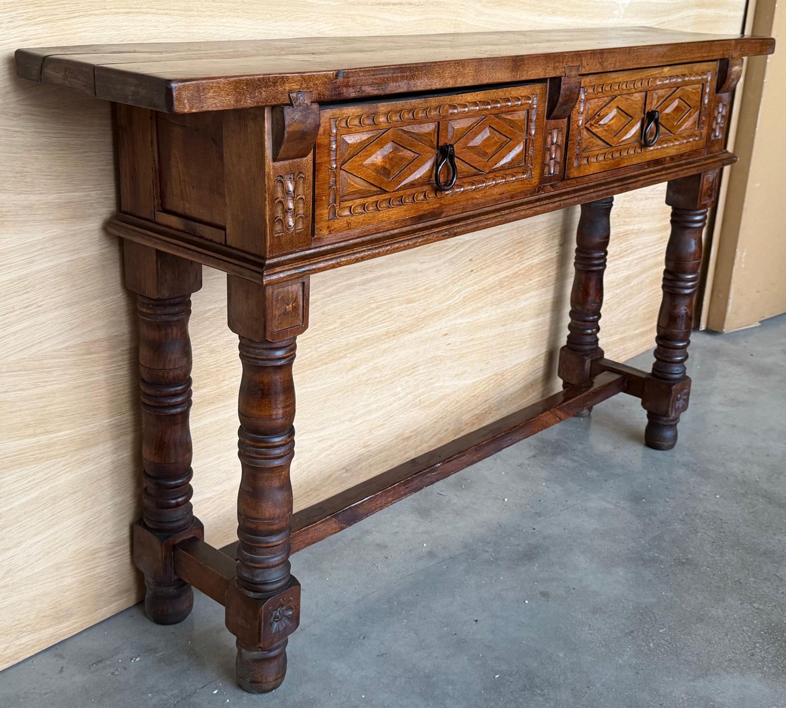 Console espagnole du début du XXe siècle, 2 tiroirs, pieds tournés photo vinterior